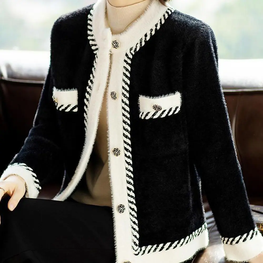 Autumn Winter Knit Cardigan 2025 Women's Elegant Contrast Color Long Sleeve Crew Neck Fitting Slim Office Lady Cardigan
Autumn Winter Knit Cardigan 2025 Women's Elegant Contrast Color Long Sleeve Crew Neck Fitting Slim Office Lady Cardigan