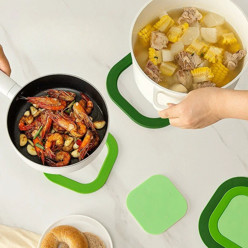 Heat Insulation Pad Magnetic Suction Anti-scalding Bowl Mat High Temperature Casserole Mat Coaster Dining Household Placemat
Heat Insulation Pad Magnetic Suction Anti-scalding Bowl Mat High Temperature Casserole Mat Coaster Dining Household Placemat