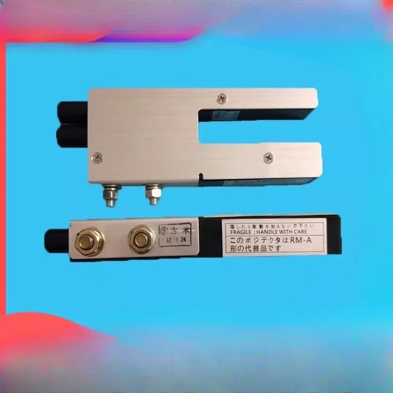 Parts are suitable for brand new original Hitachi elevator sensors RM-DYA1/RM-DYA2/RM-DYB1/RM-DYB2
Parts are suitable for brand new original Hitachi elevator sensors RM-DYA1/RM-DYA2/RM-DYB1/RM-DYB2