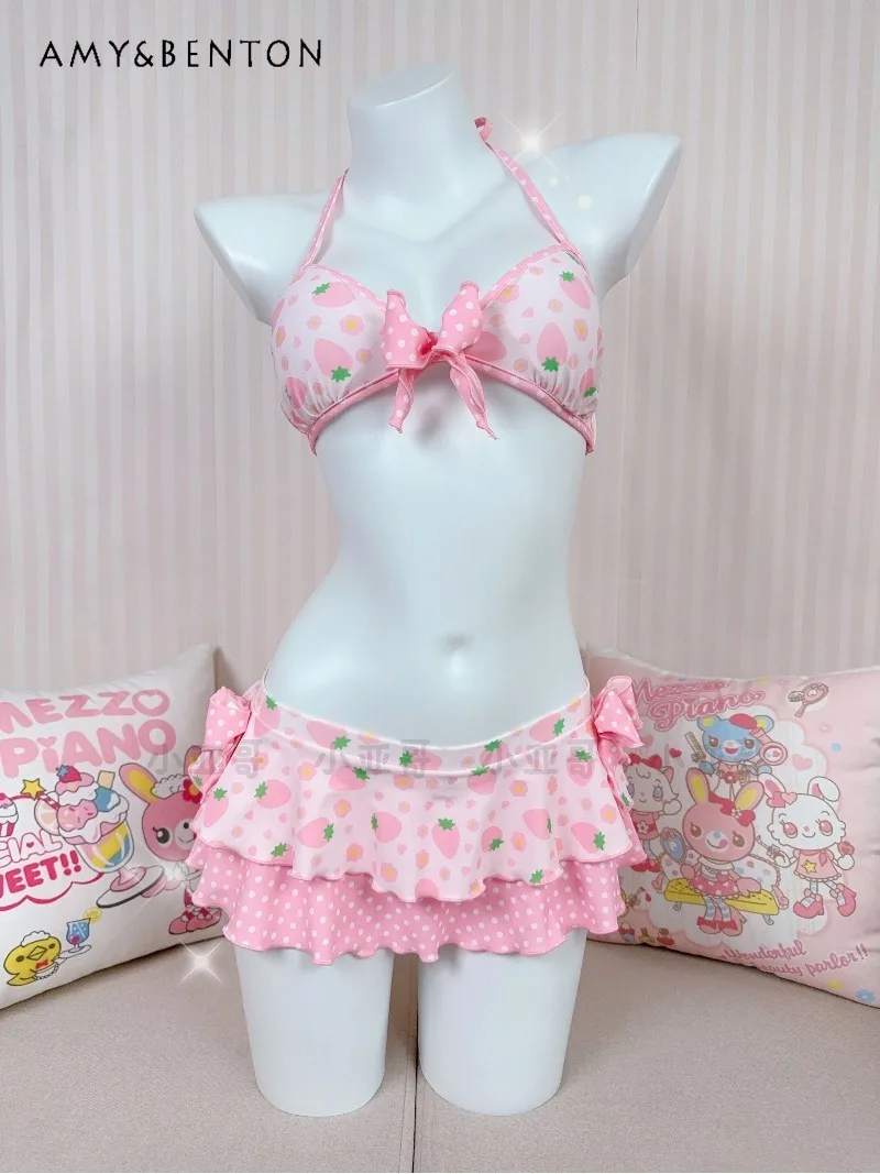 Kawaii Cartoon Strawberry Print Two-Piece Skirt Swimsuit Cute Princess Style Bikini Beach Swimwear Sweet Girl Sexy Bikini Set
Kawaii Cartoon Strawberry Print Two-Piece Skirt Swimsuit Cute Princess Style Bikini Beach Swimwear Sweet Girl Sexy Bikini Set