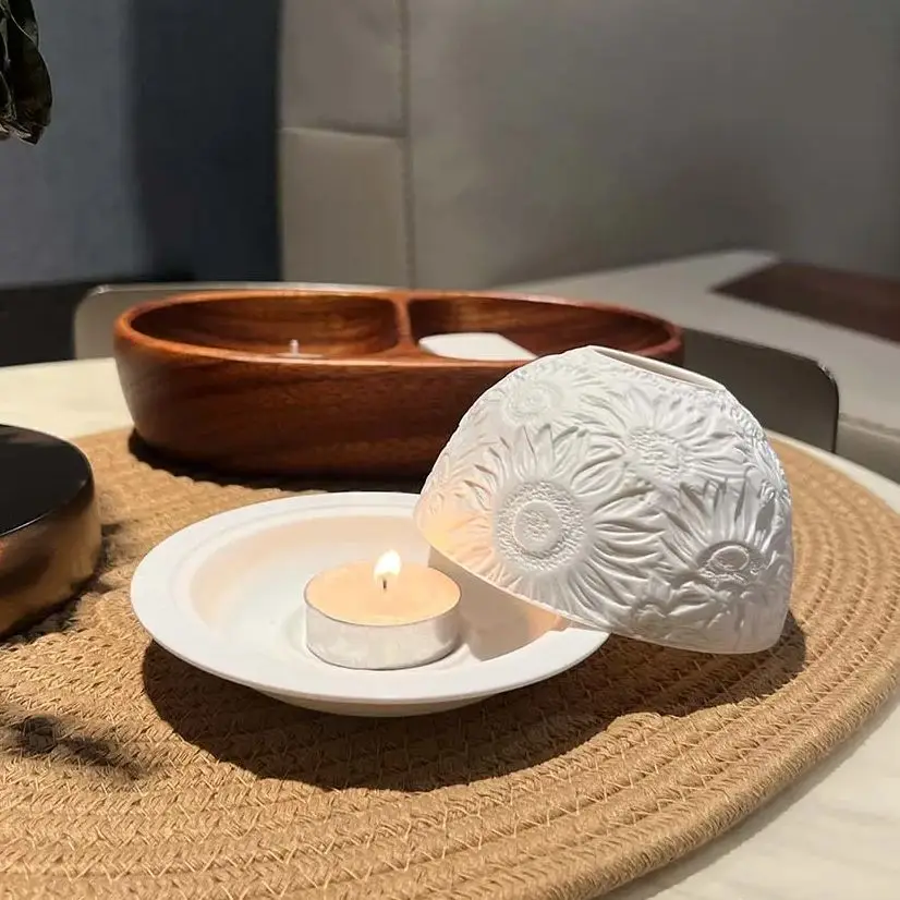 Sunflowers Porcelain Tea Light Candle Holder Modern Home Room Decoration Table Top Items for Christmas Church Candlestick Gifts
Sunflowers Porcelain Tea Light Candle Holder Modern Home Room Decoration Table Top Items for Christmas Church Candlestick Gifts