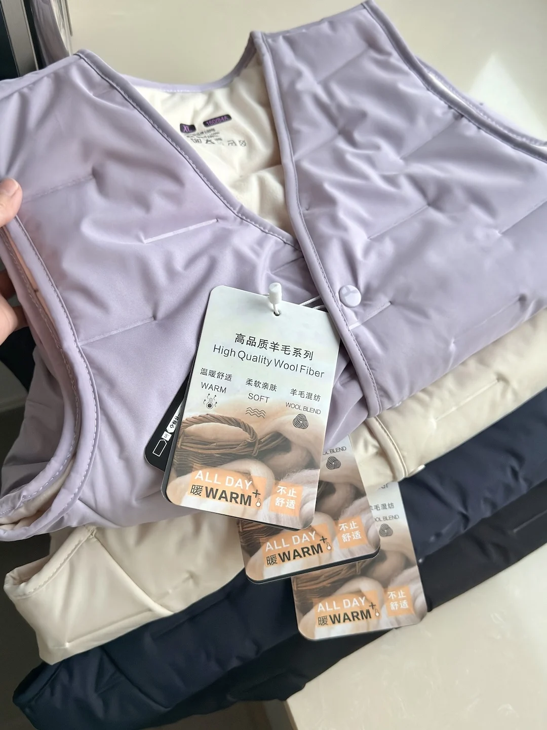 Women's Fce Lined Wool Blend Vest Casual Autumn Winter Jaet Men's Matching Vest Versatile Comfortable Outerwear
Women's Fce Lined Wool Blend Vest Casual Autumn Winter Jaet Men's Matching Vest Versatile Comfortable Outerwear