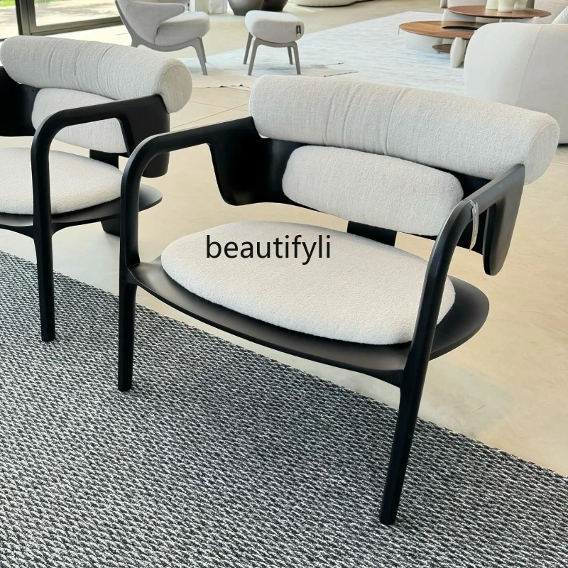 Italian style, model room leisure single sofa chair, household living room leisure chair
Italian style, model room leisure single sofa chair, household living room leisure chair