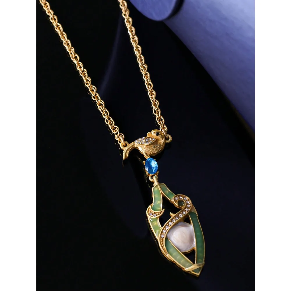 2PCS Bird Shaped Crystal Necklace Set, Niche Exquisite Hollow Retro Pendant Jewelry With Vase Cutout Design
2PCS Bird Shaped Crystal Necklace Set, Niche Exquisite Hollow Retro Pendant Jewelry With Vase Cutout Design