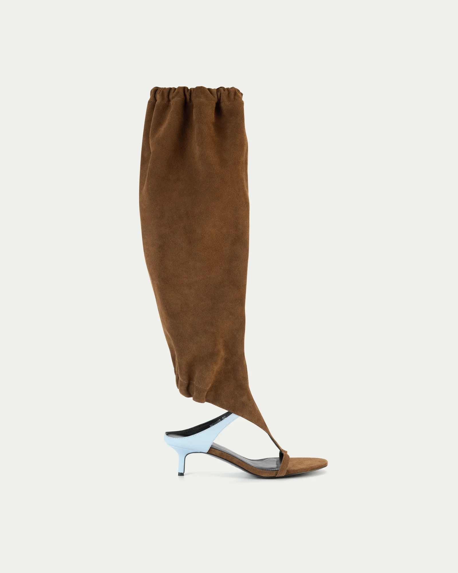 Sexy hollow out low heels summer knee high boots for women black/brown suede open toe sandals luxury designer party shoes
Sexy hollow out low heels summer knee high boots for women black/brown suede open toe sandals luxury designer party shoes