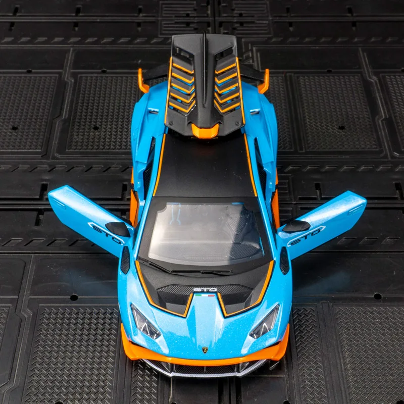 Модель суперкара Lamborghini Huracansto из сплава, масштаб 1:32, с открывающимися дверями и задними крышками.
Модель суперкара Lamborghini Huracansto из сплава, масштаб 1:32, с открывающимися дверями и задними крышками.