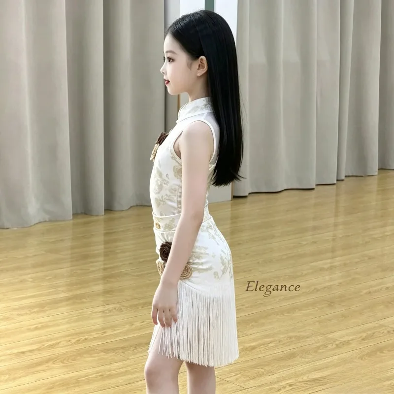 Latin Dance Outfit 2026 New Chinese Style White Cheongsam with Tassel Skirt Practice Competition Performance Dancewear Costume
Latin Dance Outfit 2026 New Chinese Style White Cheongsam with Tassel Skirt Practice Competition Performance Dancewear Costume