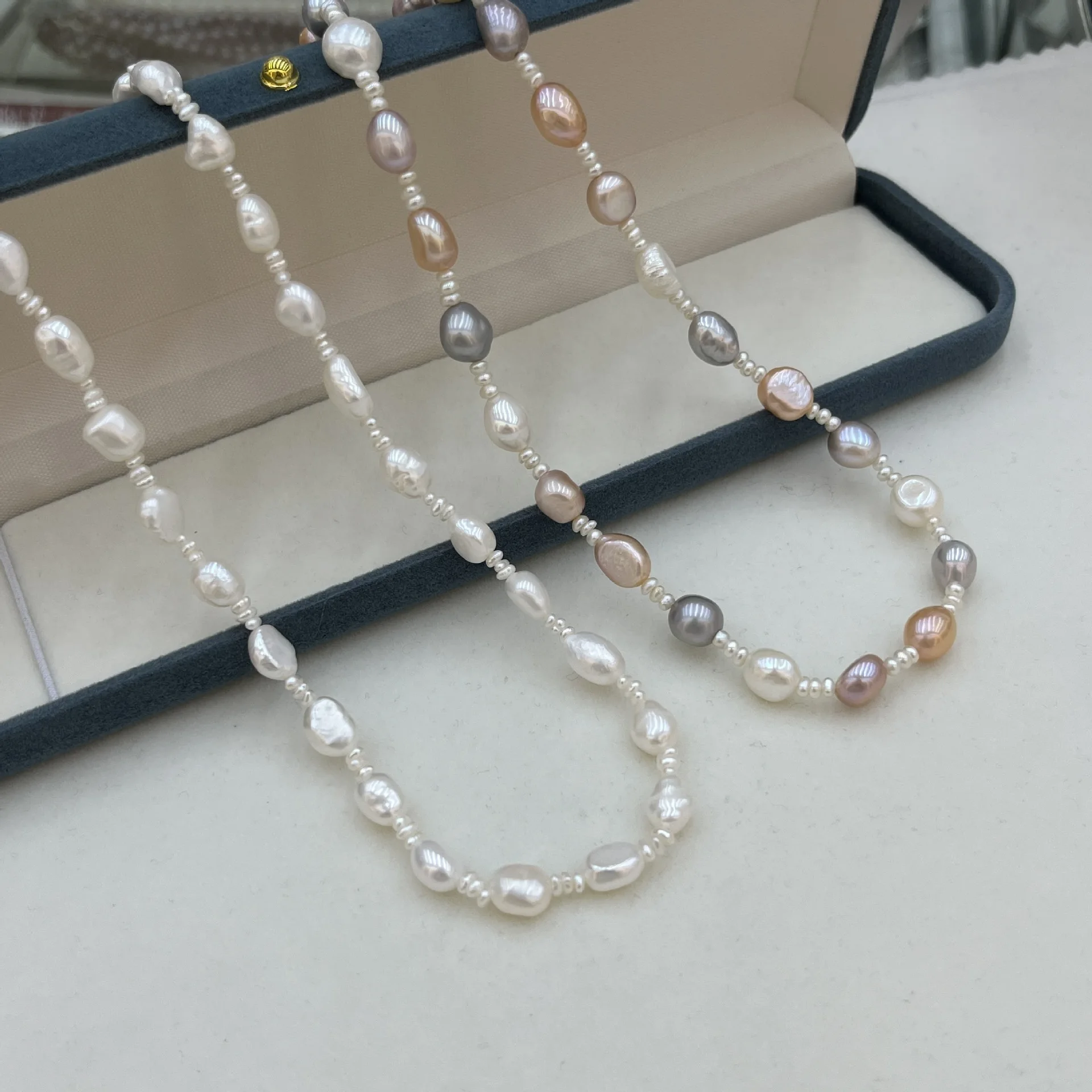 60CM Long Sweater Chain Collar Multi Colors White Beads Necklace for Women Freshwater Pearl Baroque Necklaces Fashion Jewelry
60CM Long Sweater Chain Collar Multi Colors White Beads Necklace for Women Freshwater Pearl Baroque Necklaces Fashion Jewelry
