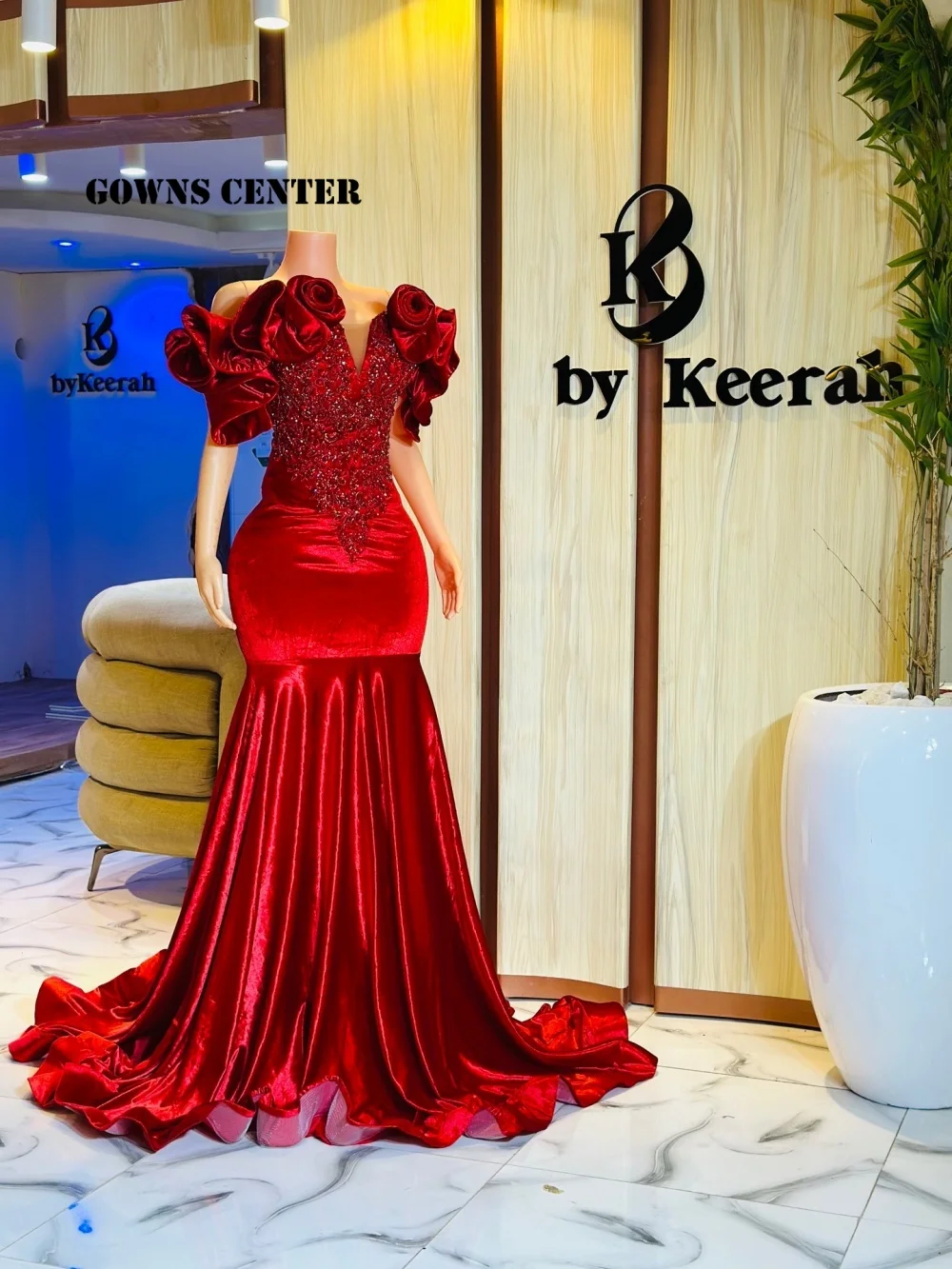 Velvet Off Shoulder Mermaid Evening Gown 3D Rose Decor Burgundy Formal Prom Dress for Wedding Guests Customized
Velvet Off Shoulder Mermaid Evening Gown 3D Rose Decor Burgundy Formal Prom Dress for Wedding Guests Customized