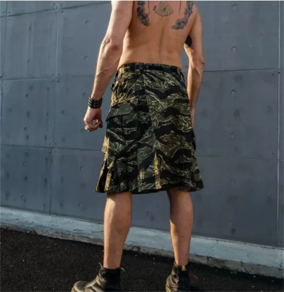 Chieftain's new Scottish skirt camouflage tactical skirt, scorpion wear-resistant men's pleated skirt
Chieftain's new Scottish skirt camouflage tactical skirt, scorpion wear-resistant men's pleated skirt
