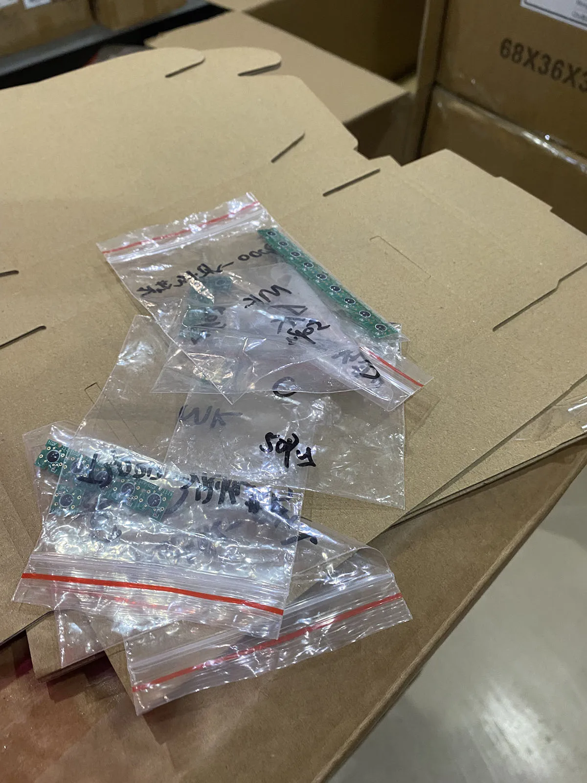 T6941-T6945 Cartridge Chip For Epson SureColor T3000 T5000 T7000 T3070 T5070 T7070 T3200 T5200 T7200 T3270 T5270 T7270 Printer
T6941-T6945 Cartridge Chip For Epson SureColor T3000 T5000 T7000 T3070 T5070 T7070 T3200 T5200 T7200 T3270 T5270 T7270 Printer