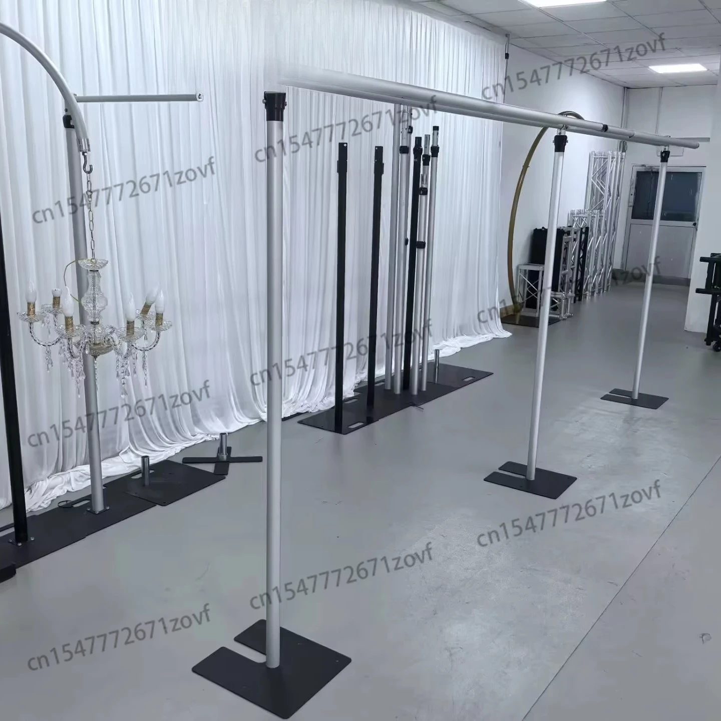 Hot Sale Pipe and Overhanging Background Stand Curtain Rack for Decorating Wedding Event Supplies Party
Hot Sale Pipe and Overhanging Background Stand Curtain Rack for Decorating Wedding Event Supplies Party