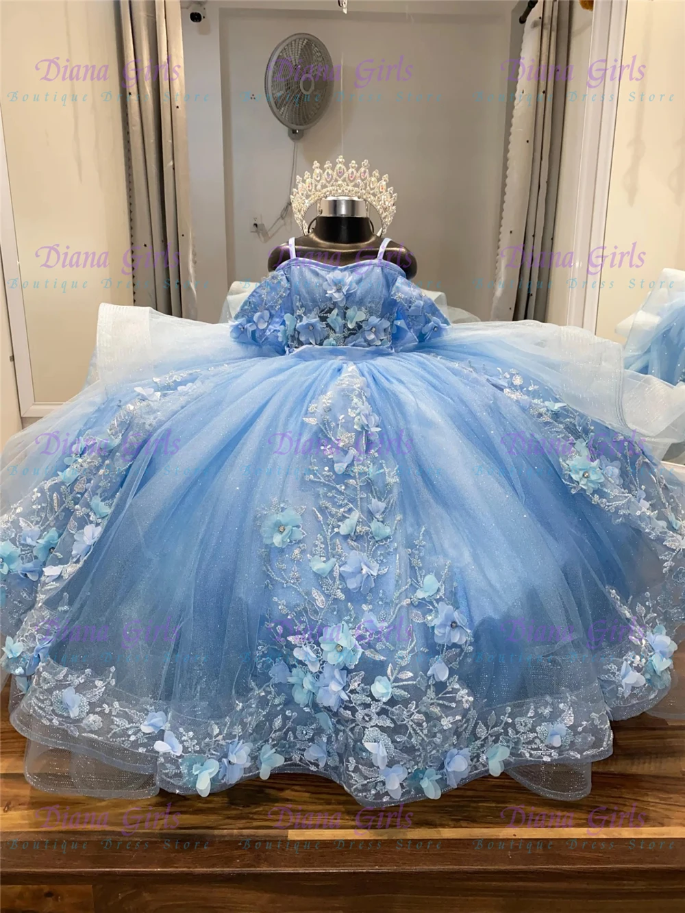 2026 Gorgeous Flower Girl Dress Blue Tulle Fluffy With Exquisite Appliques For Little Princess Wedding Dresses Evening Ball Gown
2026 Gorgeous Flower Girl Dress Blue Tulle Fluffy With Exquisite Appliques For Little Princess Wedding Dresses Evening Ball Gown