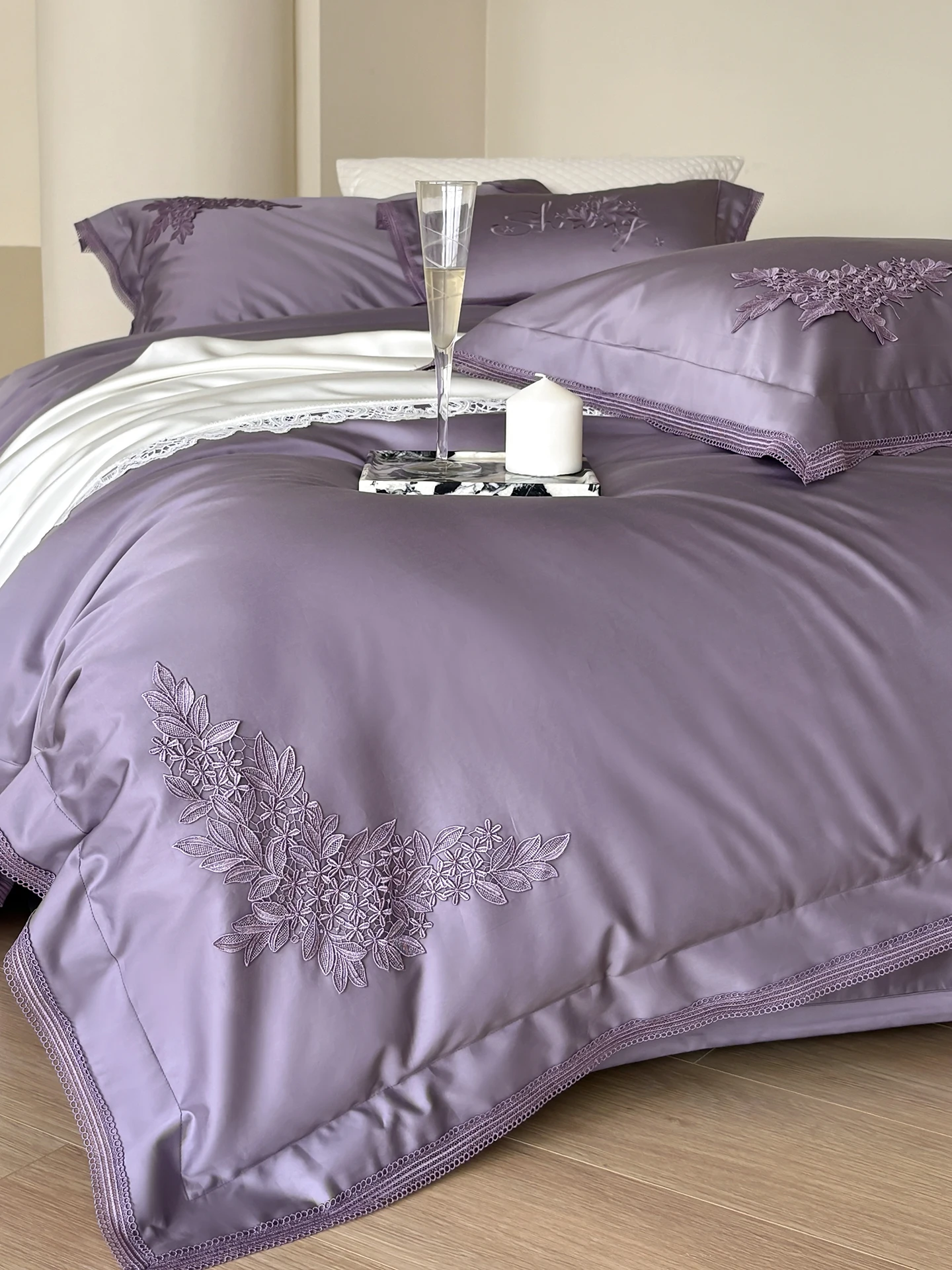 Pure Color 100-Thread Count Long-Staple Cotton Four-Piece Bedding Set Elegant Purple Lace Duvet Cover Naked Sleep ...
Pure Color 100-Thread Count Long-Staple Cotton Four-Piece Bedding Set Elegant Purple Lace Duvet Cover Naked Sleep ...