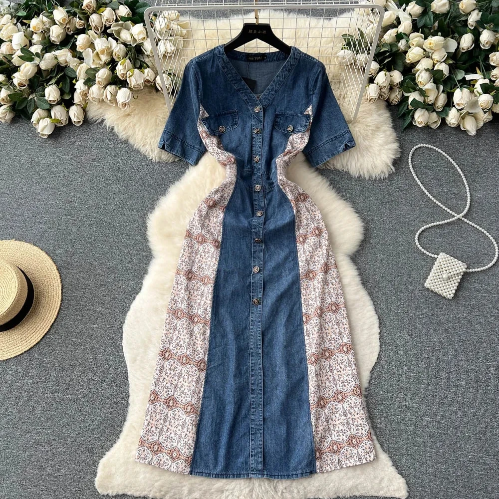 Summer Women Casual A-line V Neck Pullover Denim Patchwork Women Dresses Print Floral Short Sleeve Female Long Dress
Summer Women Casual A-line V Neck Pullover Denim Patchwork Women Dresses Print Floral Short Sleeve Female Long Dress