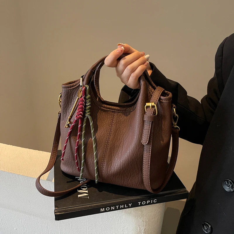 Винтажная Вместительная женская сумка, чехол Hand Bag в стиле ретро, веганская цветная Повседневная сумочка на ремне для поездок, 2 шт.
Винтажная Вместительная женская сумка, чехол Hand Bag в стиле ретро, веганская цветная Повседневная сумочка на ремне для поездок, 2 шт.