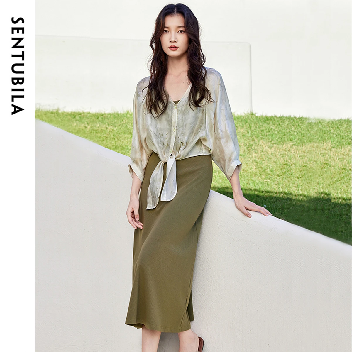 SENTUBILA Women's New Dress Sets Print Batwing Sleeve Crop Shirt Basic Solid Color U Neck Ladies Two-piece Dress 152Z59271
SENTUBILA Women's New Dress Sets Print Batwing Sleeve Crop Shirt Basic Solid Color U Neck Ladies Two-piece Dress 152Z59271