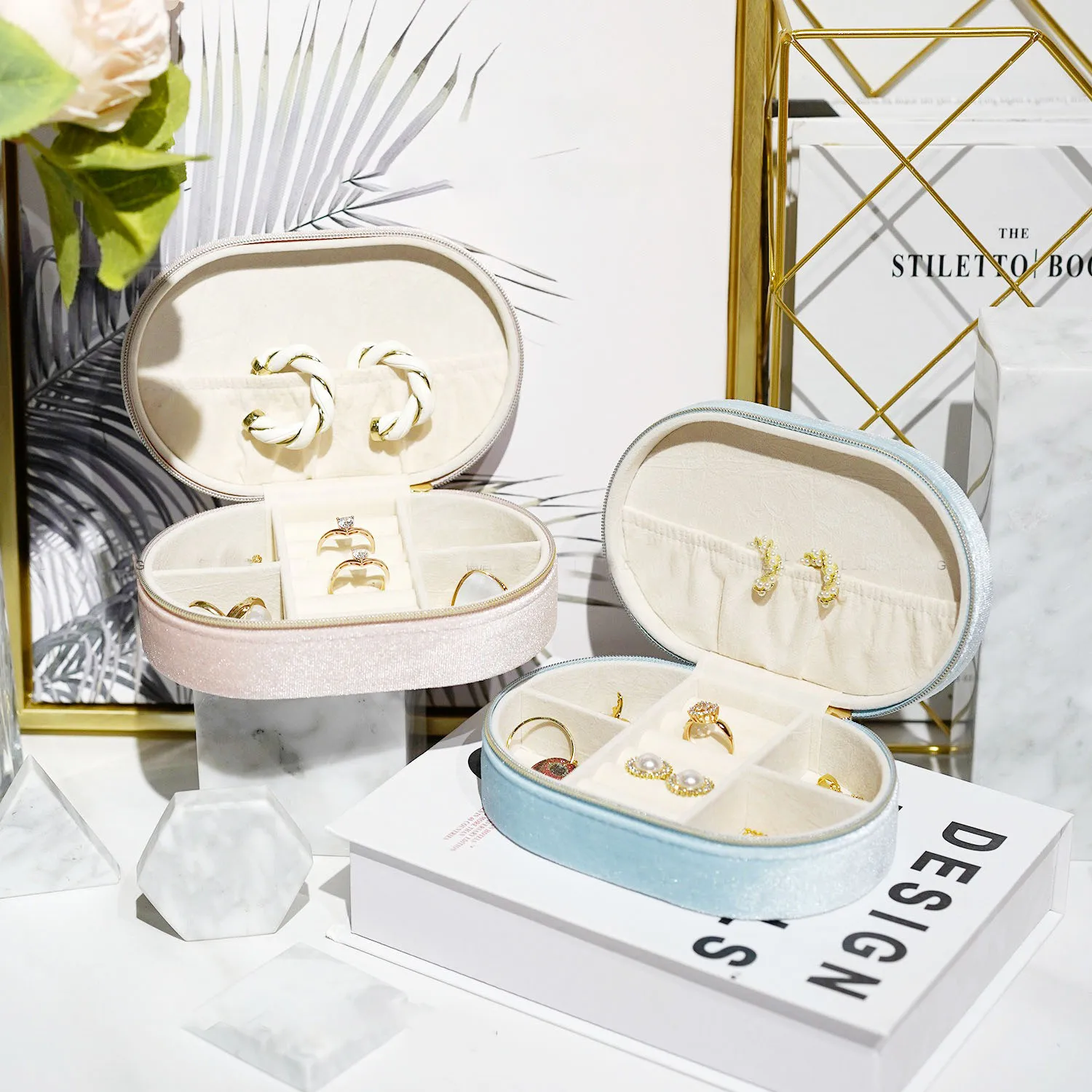 Oval Velvet Jewelry Packaging Box High-end Portable Jewelry Box Ring Necklace Jewelry Packaging Gift Box Travel Jewelry Bag 2024
Oval Velvet Jewelry Packaging Box High-end Portable Jewelry Box Ring Necklace Jewelry Packaging Gift Box Travel Jewelry Bag 2024