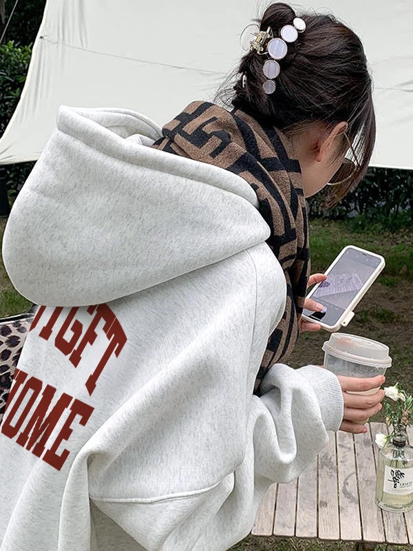 Серая женская куртка в стиле Lazy Style, винтажная американская толстовка большого размера на флисовой подкладке, модный корейский зимний топ, стиль для повседневной носки, удлиненная модель
Серая женская куртка в стиле Lazy Style, винтажная американская толстовка большого размера на флисовой подкладке, модный корейский зимний топ, стиль для повседневной носки, удлиненная модель