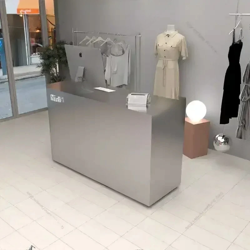 Modern Simple Reception Desks Silver Vestibule Reception Counter Storage Beauty Salon Furniture Balcão De Recepção
Modern Simple Reception Desks Silver Vestibule Reception Counter Storage Beauty Salon Furniture Balcão De Recepção