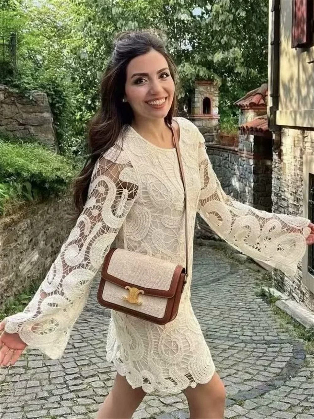 Women Crochet Hollowed Out Lace Mini Dress 2023 Autumn Fashion O-Neck Long Flare Sleeve A-line Dresses Lady Chic Vestidos
Women Crochet Hollowed Out Lace Mini Dress 2023 Autumn Fashion O-Neck Long Flare Sleeve A-line Dresses Lady Chic Vestidos