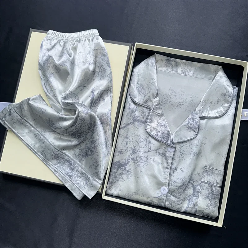 Женский пижамный комплект с шортами из 2 предметов, пижама с принтом, росписью тушью, шелковая атласная пижама, модный и повседневный пижамный комплект
Женский пижамный комплект с шортами из 2 предметов, пижама с принтом, росписью тушью, шелковая атласная пижама, модный и повседневный пижамный комплект