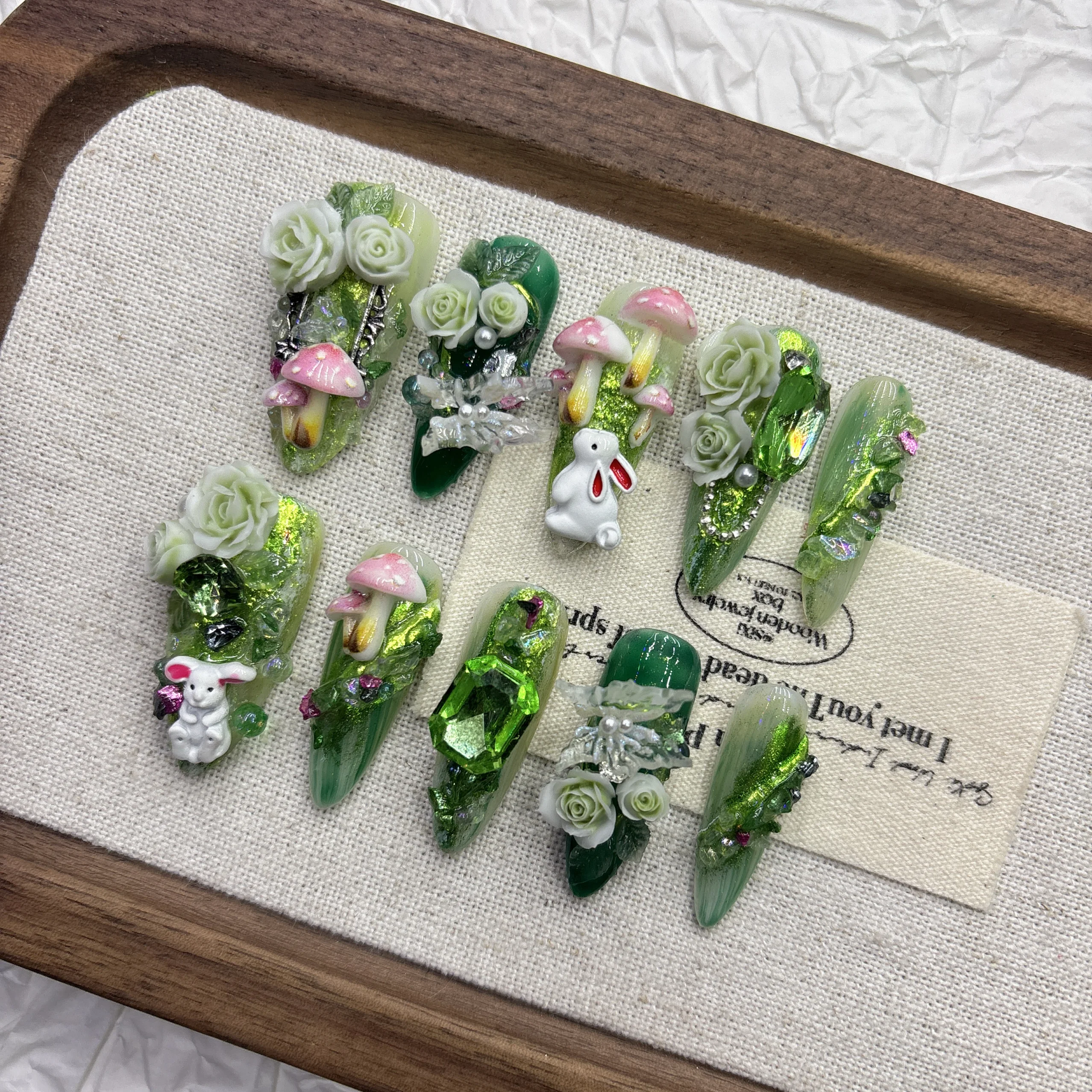New Green Heavy Industry Pure Handmade Wearing Armor Green Cartoon Rabbit Nail Art Three-dimensional Butterfly 2025
New Green Heavy Industry Pure Handmade Wearing Armor Green Cartoon Rabbit Nail Art Three-dimensional Butterfly 2025