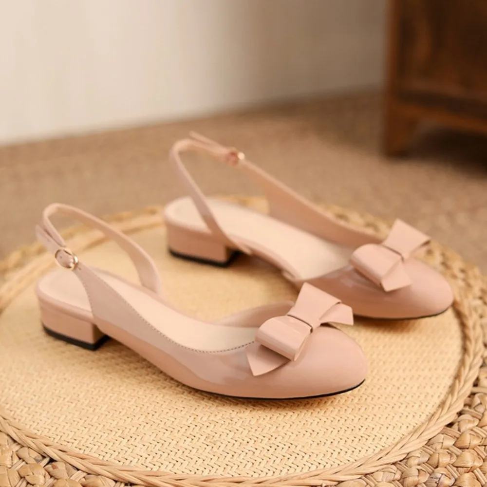Женские сандалии New Bow Круглая голова Толстый каблук Высокие каблуки Универсальная сумка Босоножки с головкой Женские туфли на круглом каблуке Пустые одинарные туфли
Женские сандалии New Bow Круглая голова Толстый каблук Высокие каблуки Универсальная сумка Босоножки с головкой Женские туфли на круглом каблуке Пустые одинарные туфли