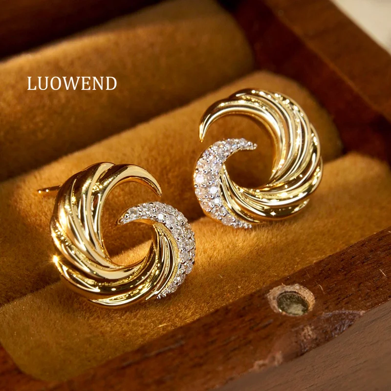 LUOWEND 18K Yellow Gold Earrings Fashion Wave Design 0.20carat Real Natural Diamond Stud Earrings for Women High Party Jewelry
LUOWEND 18K Yellow Gold Earrings Fashion Wave Design 0.20carat Real Natural Diamond Stud Earrings for Women High Party Jewelry