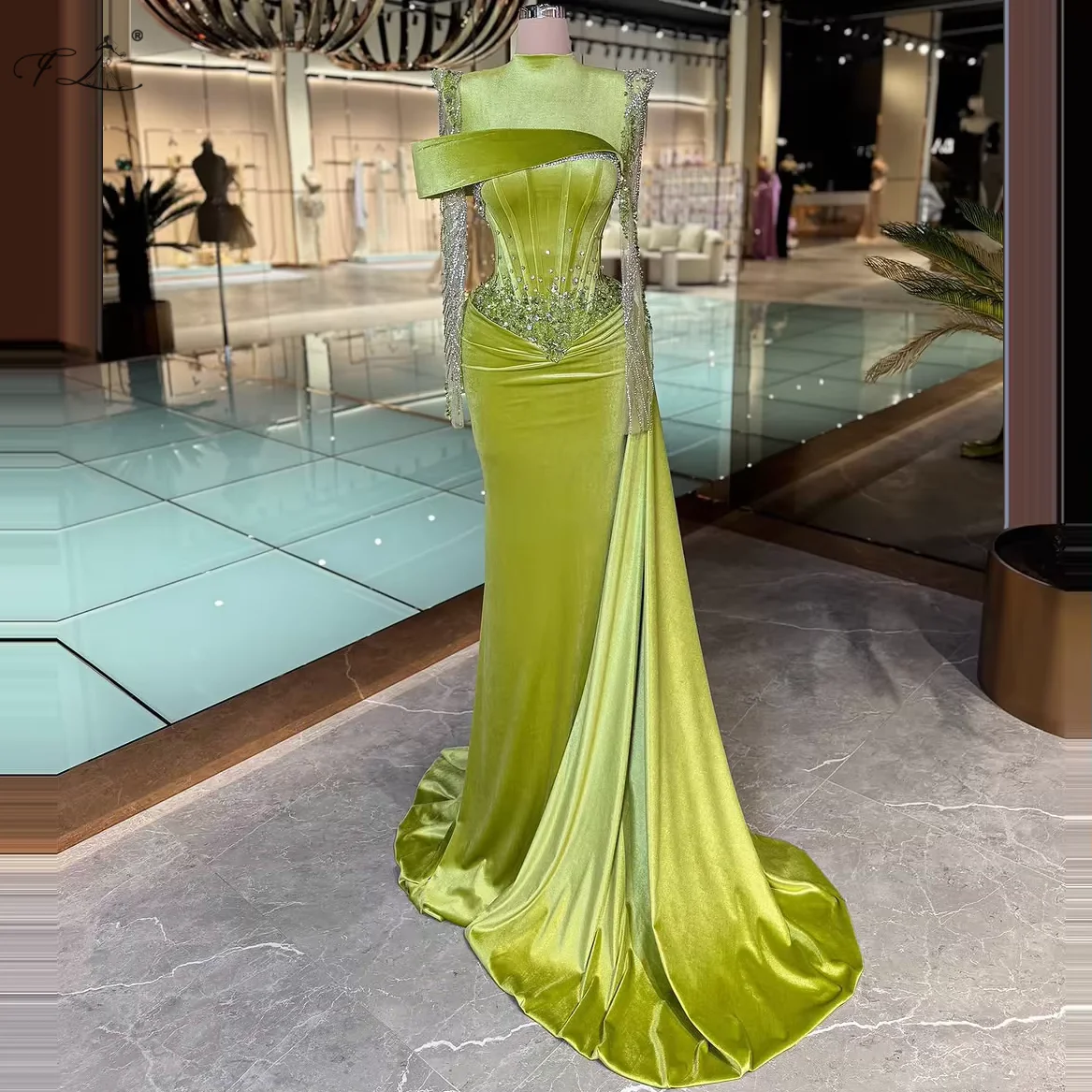 Бархатное вечернее платье цвета зеленого яблока с круглым вырезом, кружевное платье с длинными рукавами и боковым шлейфом, украшенное кристаллами
Бархатное вечернее платье цвета зеленого яблока с круглым вырезом, кружевное платье с длинными рукавами и боковым шлейфом, украшенное кристаллами