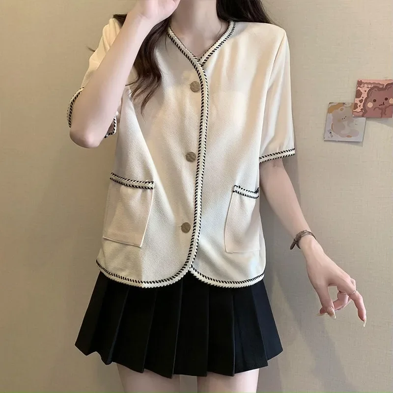 Elegant Fashion Harajuku Slim Fit Female Clothes Loose Casual All Match Outerwear V Neck Button Pockets Short Sleeve Blusa 2025
Elegant Fashion Harajuku Slim Fit Female Clothes Loose Casual All Match Outerwear V Neck Button Pockets Short Sleeve Blusa 2025