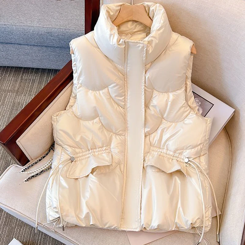 Winter Women Loose Thicken Sleeveless Coat Fashion High Street Simplicity Drawstring Jacket Female Bright Face Warm Cotton Vest
Winter Women Loose Thicken Sleeveless Coat Fashion High Street Simplicity Drawstring Jacket Female Bright Face Warm Cotton Vest