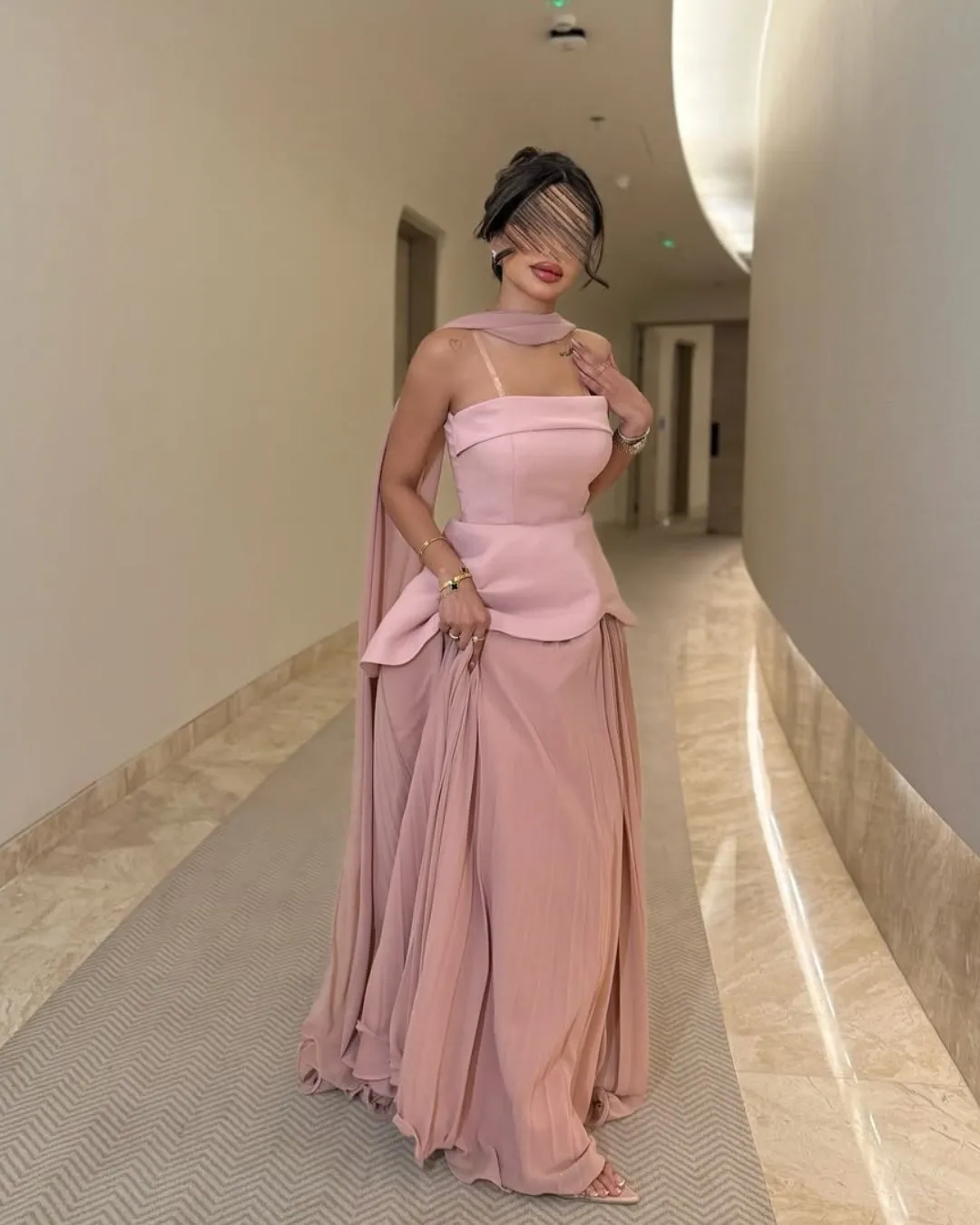 Customized Sleeveless Prom Dresses Strapless Floor Length Pleated Chiffon Party Gowns Evening Dresses
Customized Sleeveless Prom Dresses Strapless Floor Length Pleated Chiffon Party Gowns Evening Dresses