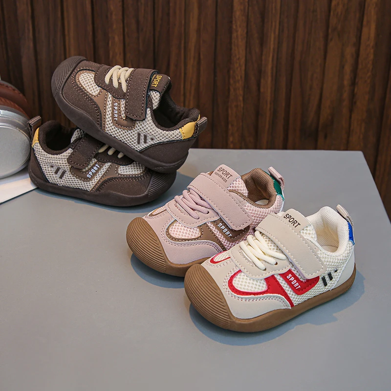 Новые весенние кроссовки 2026 года с мягкой сетчатой подошвой для девочек, модные и универсальные уличные кроссовки для мальчиков
Новые весенние кроссовки 2026 года с мягкой сетчатой подошвой для девочек, модные и универсальные уличные кроссовки для мальчиков