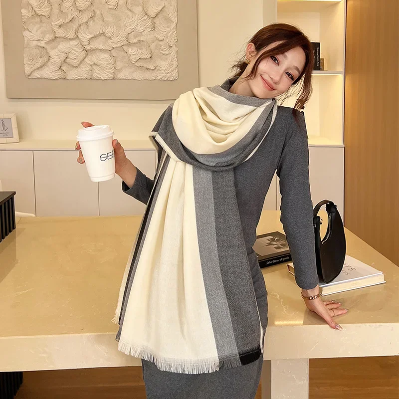Vintage Bohemian Chic Cloaks Capes 2024 Thick Warm Women Autumn Color Patchwork Casual Capes Cloak Poncho Outwear New T403
Vintage Bohemian Chic Cloaks Capes 2024 Thick Warm Women Autumn Color Patchwork Casual Capes Cloak Poncho Outwear New T403