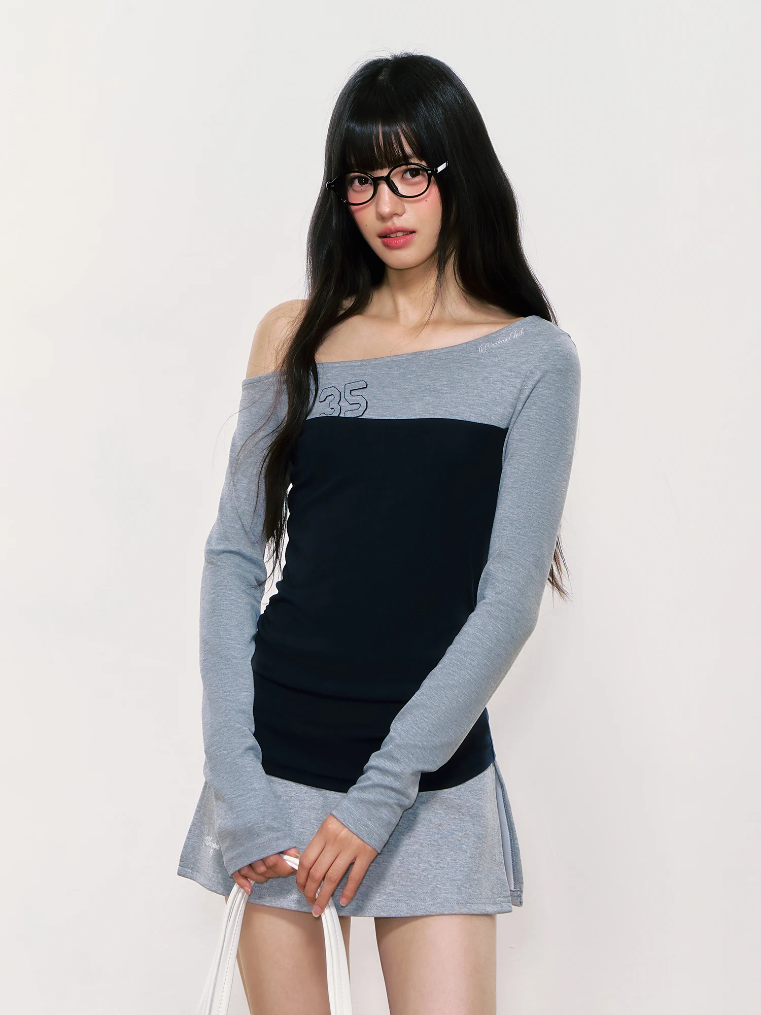 Wedhub Autumn 2025 Women's Long Sve Slim Fit T-irt Side oulder Waist Cinched Top Color Blo Not Matched irt
Wedhub Autumn 2025 Women's Long Sve Slim Fit T-irt Side oulder Waist Cinched Top Color Blo Not Matched irt