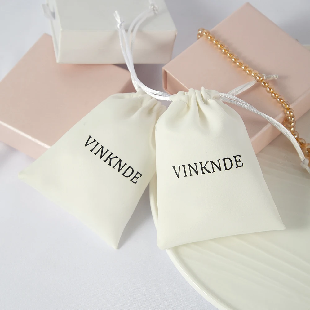 White Satin Drawstring Gift Bags Silk Cloth Bag Travel Pouches Comb/Hair/Candy/Jewelry/Necklace/Perfume/Beads Packaging Bag 20p
White Satin Drawstring Gift Bags Silk Cloth Bag Travel Pouches Comb/Hair/Candy/Jewelry/Necklace/Perfume/Beads Packaging Bag 20p