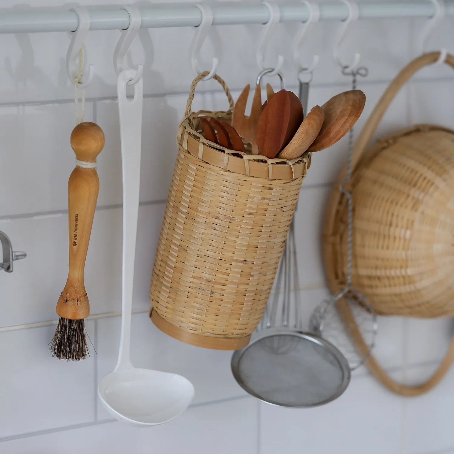 Natural Bamboo Woven Breathable Knife, Fork, Spoon, Chopsticks Drain Storage Chopstick Tube, Hanging Chopstick Basket
Natural Bamboo Woven Breathable Knife, Fork, Spoon, Chopsticks Drain Storage Chopstick Tube, Hanging Chopstick Basket