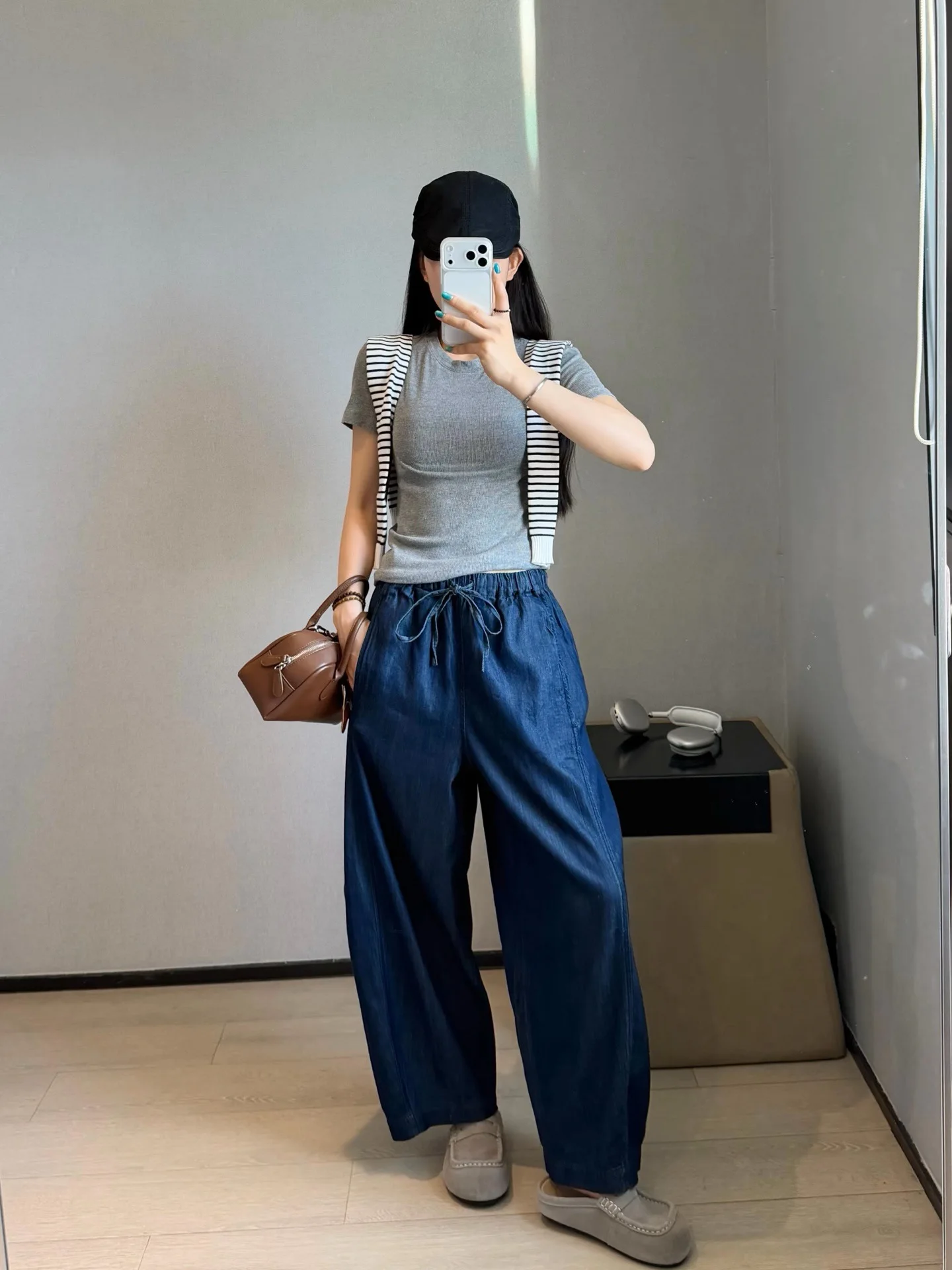 Casual Drawstring Waist Denim Jeans Deep Blue Balloon Pants Spring Summer New Arrival Daily Commute Women's Pants High Waist ...
Casual Drawstring Waist Denim Jeans Deep Blue Balloon Pants Spring Summer New Arrival Daily Commute Women's Pants High Waist ...