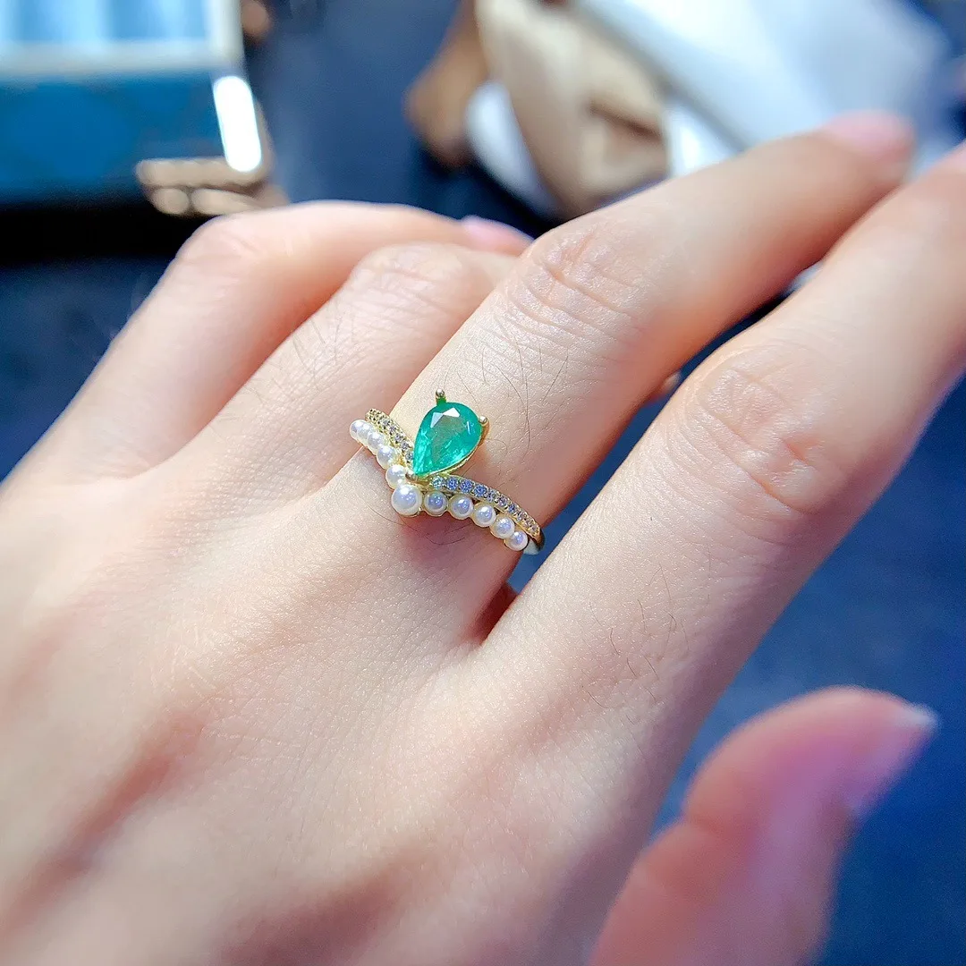 High Quality Natural Emerald Ring S925 Solid Silver Elegant Style Advanced Temperament Female Daily Accessories
High Quality Natural Emerald Ring S925 Solid Silver Elegant Style Advanced Temperament Female Daily Accessories