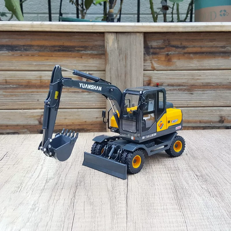 Diecast 1:30 Scale Yuanshan Machinery Wheel Excavator Alloy Engineering Car Model Collection Souvenir Gift Display Ornaments
Diecast 1:30 Scale Yuanshan Machinery Wheel Excavator Alloy Engineering Car Model Collection Souvenir Gift Display Ornaments