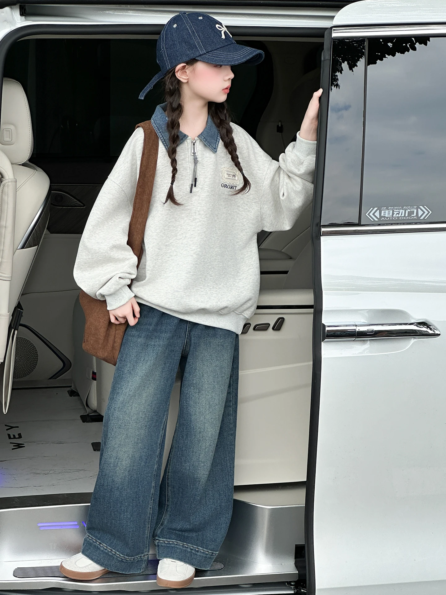 Girls Casual Fashionable Two-Piece Set Autumn Clothes Korean Style Middle And Large Children Spring Summer Hoodie Jeans Suit
Girls Casual Fashionable Two-Piece Set Autumn Clothes Korean Style Middle And Large Children Spring Summer Hoodie Jeans Suit