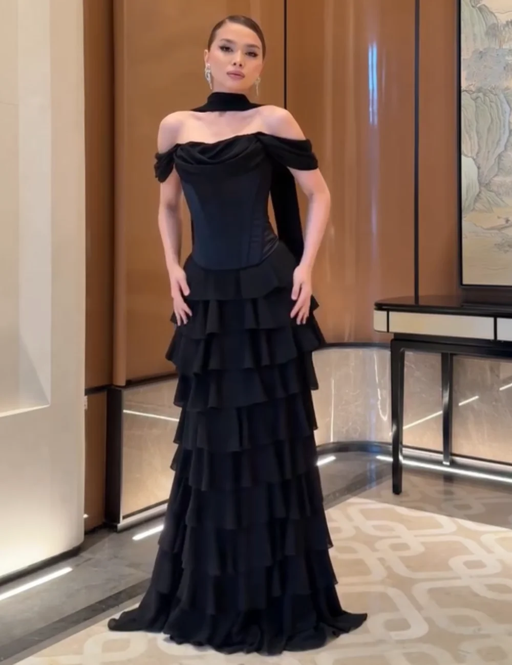 Customized Formal Chiffon Pleat Ruffle A-line Off-the-shoulder Long Bespoke Occasion Luxury Party Dresses Simple
Customized Formal Chiffon Pleat Ruffle A-line Off-the-shoulder Long Bespoke Occasion Luxury Party Dresses Simple