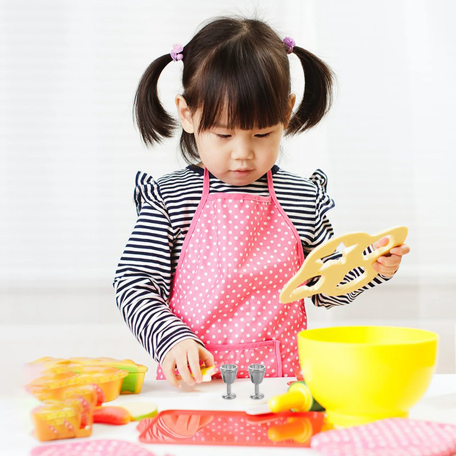 8pcs Dollhouse Miniature Wine Goblets Retro Tiny Drink Cups Vintage Chalice For Dollhouse Kitchen Barware Decorations Playset
8pcs Dollhouse Miniature Wine Goblets Retro Tiny Drink Cups Vintage Chalice For Dollhouse Kitchen Barware Decorations Playset