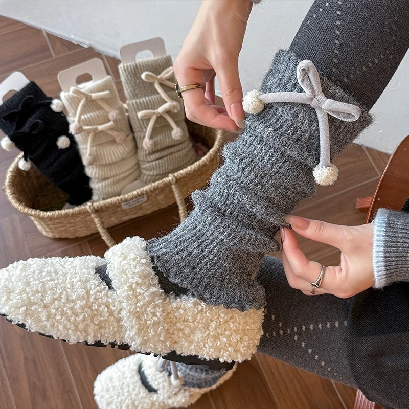 Осенне-зимние гетры Лолита для девочек, милые вязаные теплые чехлы для ног в стиле Лолиты, белые, черные, женские, вязаные крючком, свободные длинные носки, манжеты для ботинок
Осенне-зимние гетры Лолита для девочек, милые вязаные теплые чехлы для ног в стиле Лолиты, белые, черные, женские, вязаные крючком, свободные длинные носки, манжеты для ботинок