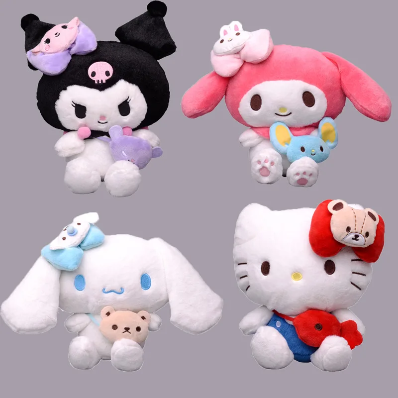 Японское аниме Sanrio Kuromi, 4 шт., плюшевая кукла, коричная, Hello Kitty, детский рюкзак, мягкая игрушка, украшение для комнаты, подарок на день рождения
Японское аниме Sanrio Kuromi, 4 шт., плюшевая кукла, коричная, Hello Kitty, детский рюкзак, мягкая игрушка, украшение для комнаты, подарок на день рождения