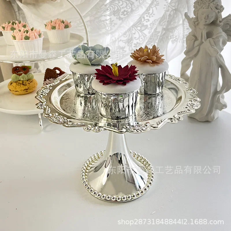 European style metal cake plate wedding party dessert table Dim sum high foot plate fruit plate home decoration decorations
European style metal cake plate wedding party dessert table Dim sum high foot plate fruit plate home decoration decorations