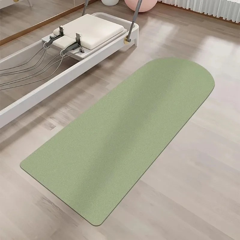 PU rubber yoga mat semi-circular for meditation core training, double-sided anti slip design, paired with portable storage bag
PU rubber yoga mat semi-circular for meditation core training, double-sided anti slip design, paired with portable storage bag