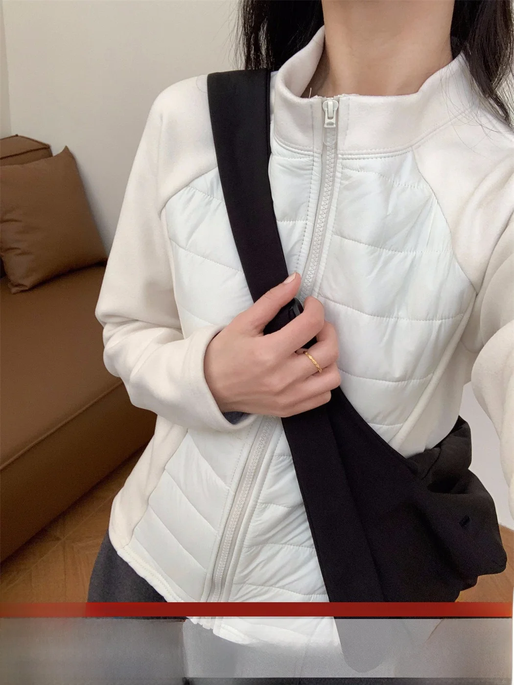 Корейская повседневная хлопковая куртка-жакет Slim Fit с воротником-стойкой для женщин, новая модная зимняя верхняя одежда на молнии
Корейская повседневная хлопковая куртка-жакет Slim Fit с воротником-стойкой для женщин, новая модная зимняя верхняя одежда на молнии