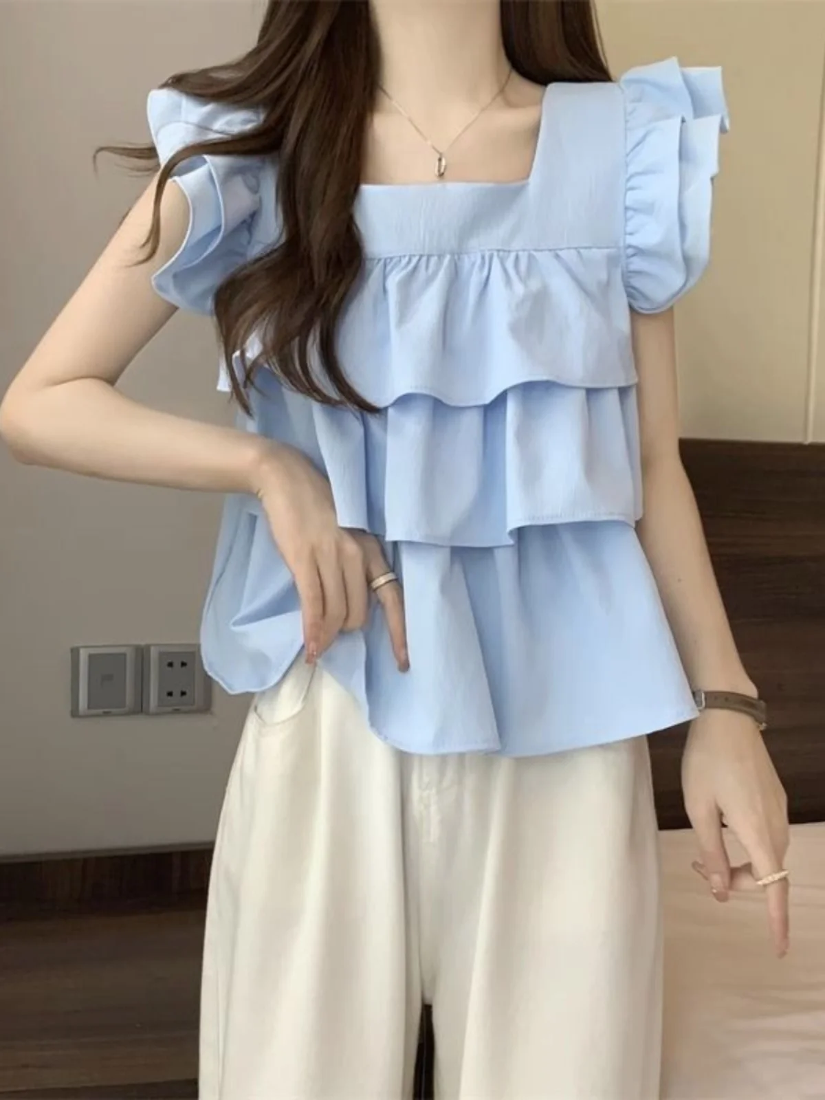 Ele ort irt Women's Faion Summer Design Unique Boudoir Collar Stand Collar Blouse Unique Small Size Lace Hem
Ele ort irt Women's Faion Summer Design Unique Boudoir Collar Stand Collar Blouse Unique Small Size Lace Hem